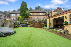 Photo 33- click for photo gallery